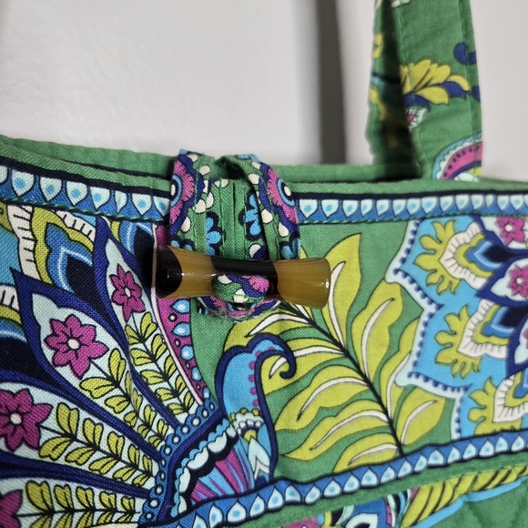 Vera Bradley Tote in Emerald Paisley Retired‎ 2014 Pattern